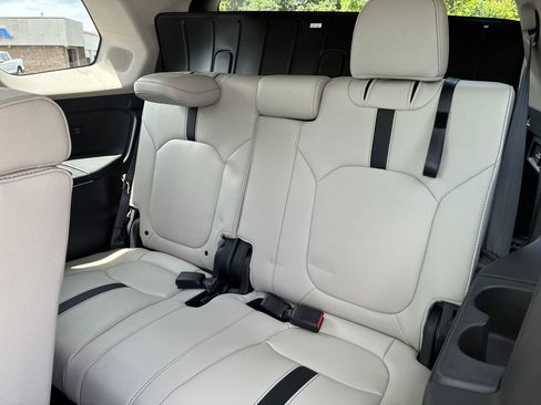 New 2026 Honda Pilot Touring image 21