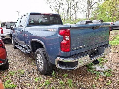 Used 2025 Chevrolet Silverado 2500 LT w/ Convenience Package AWD/4WD image 3