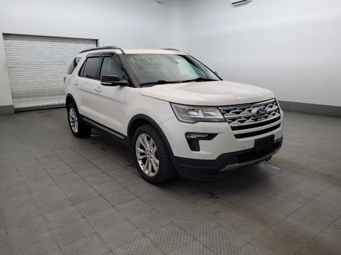 Used 2019 Ford Explorer XLT w/ Equipment Group 202A image 13