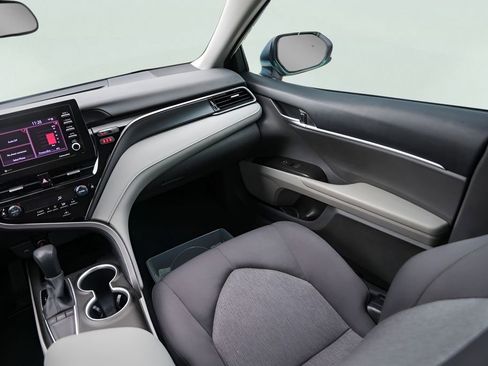 Used 2024 Toyota Camry LE FWD image 25