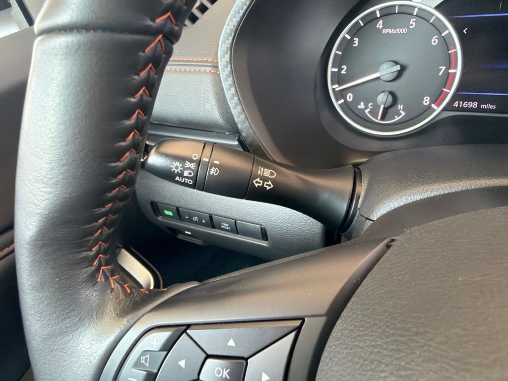 Used 2022 Nissan Sentra SR w/ SR Premium Package FWD image 26