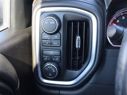 Used 2021 Chevrolet Silverado 1500 LT AWD/4WD image 9
