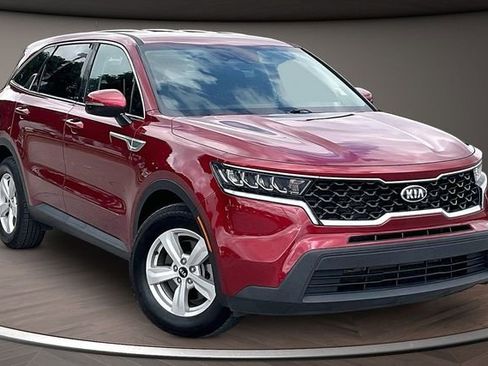 Used 2021 Kia Sorento LX FWD image 10