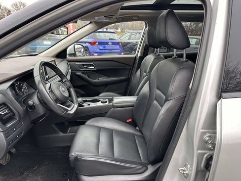 Used 2021 Nissan Rogue SV w/ Premium Package AWD/4WD image 11