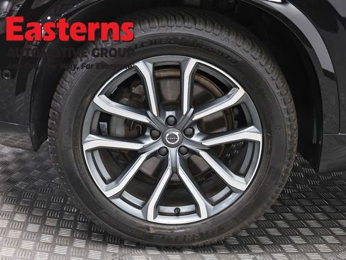 Used 2016 Volvo XC90 T6 Momentum w/ Momentum Plus Package AWD/4WD image 33