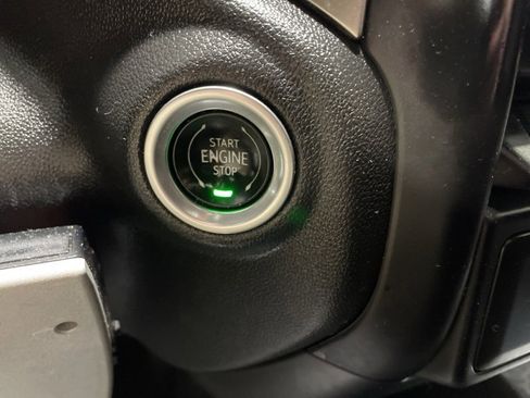 Used 2021 Chevrolet Silverado 1500 LT image 28