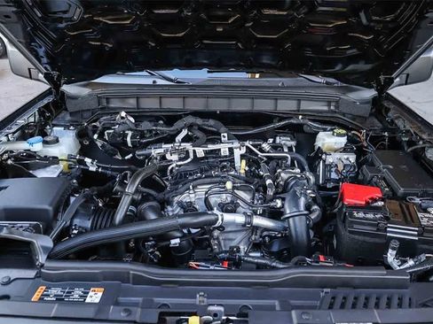 Used 2025 Ford Bronco Big Bend image 30