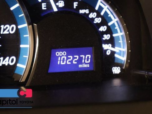 Used 2014 Toyota Camry LE FWD image 17