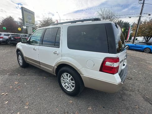 Used 2013 Ford Expedition XLT image 6