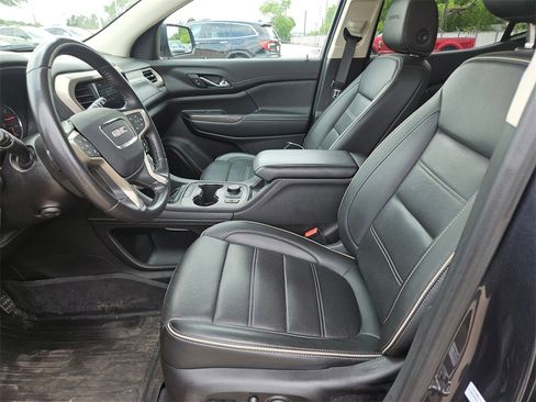 Used 2021 GMC Acadia Denali w/ Denali Technology Package image 15