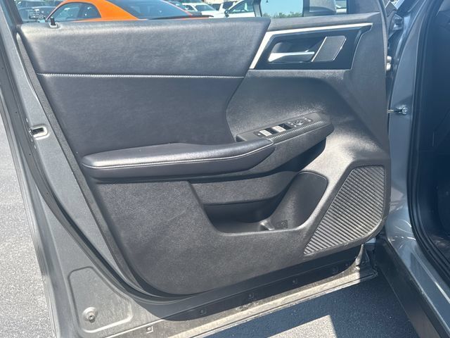 Used 2024 Mitsubishi Outlander AWD image 14
