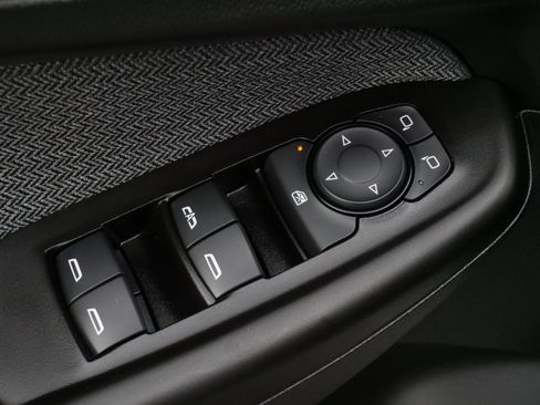 Used 2023 Chevrolet TrailBlazer LT w/ Convenience Package AWD/4WD image 19