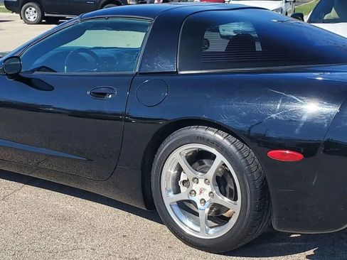 Used 2004 Chevrolet Corvette Coupe w/ Preferred Equipment Group image 14