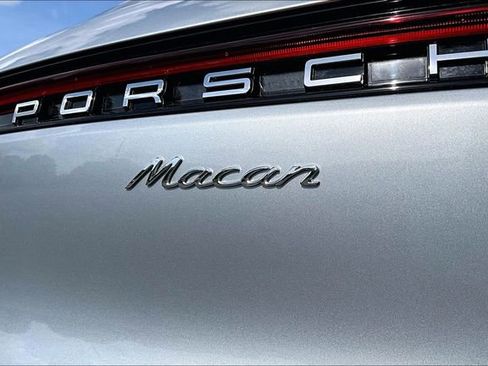 Used 2026 Porsche Macan AWD/4WD image 23