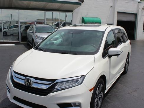Used 2018 Honda Odyssey Touring image 16