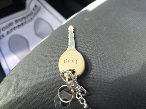 Used 2017 Jeep Wrangler Sport image 22