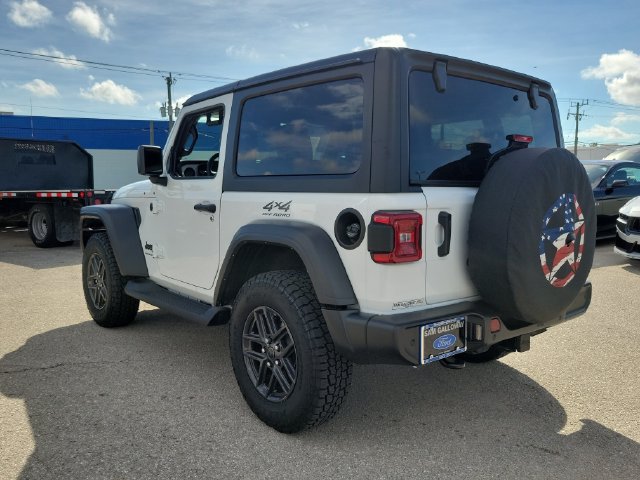 Used 2024 Jeep Wrangler Sport AWD/4WD image 4