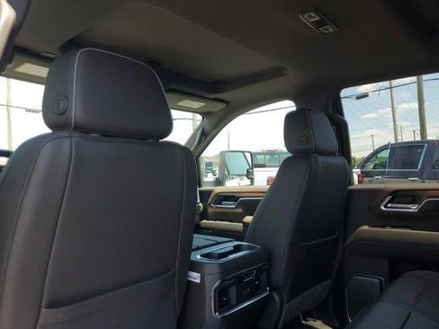 New 2026 GMC Sierra 2500 Denali w/ Technology Package AWD/4WD image 11