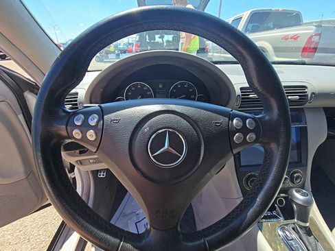Used 2007 Mercedes-Benz C 230 Sedan image 12