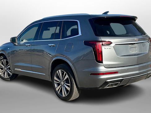 Used 2020 Cadillac XT6 Premium Luxury image 10