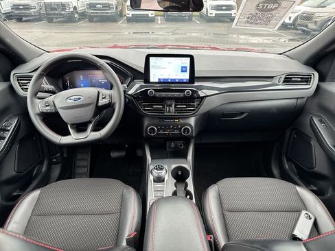 Used 2025 Ford Escape ST-Line image 10