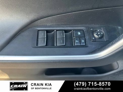 Used 2022 Toyota RAV4 XSE AWD/4WD image 17