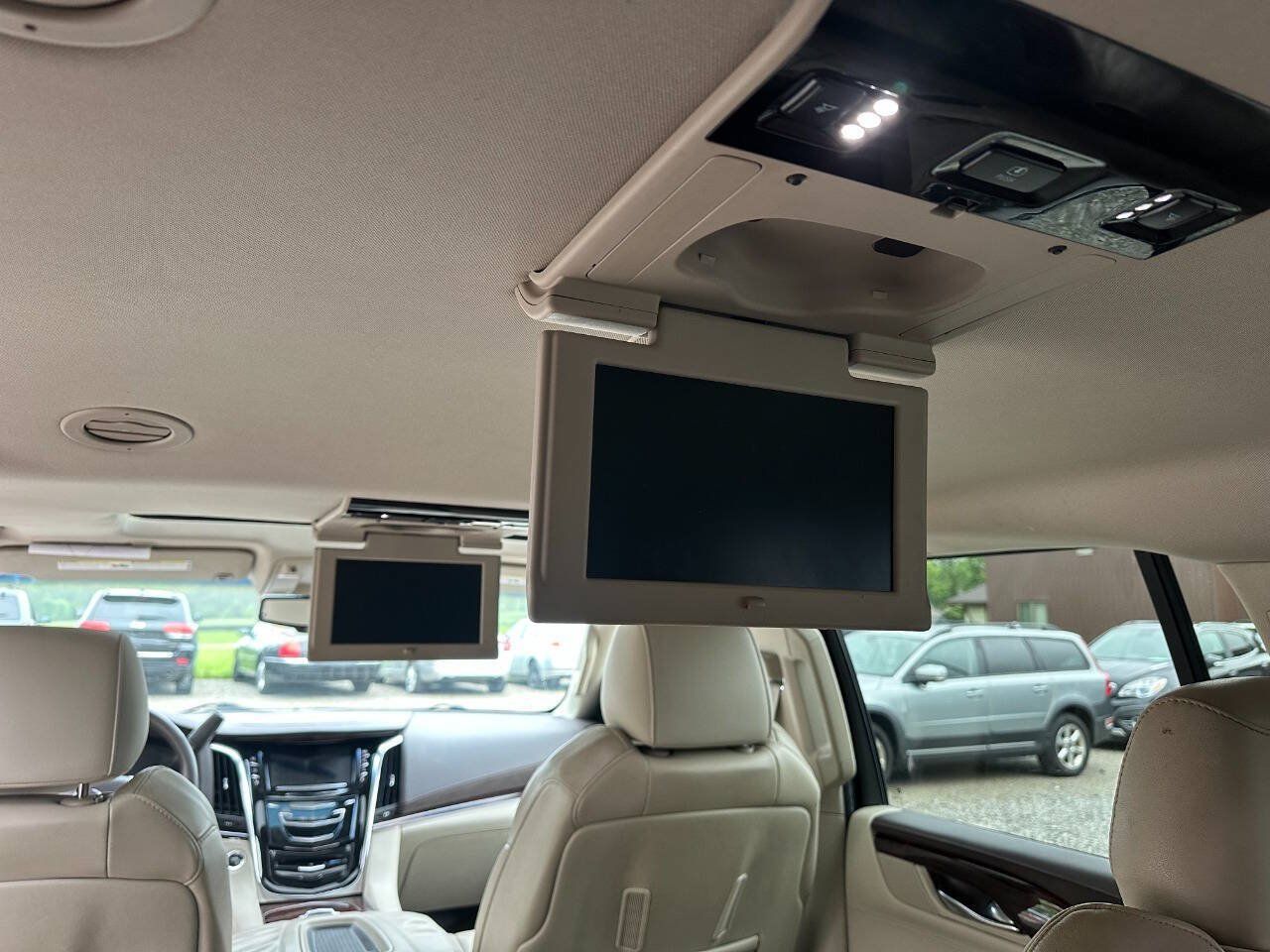 Used 2015 Cadillac Escalade ESV Luxury AWD/4WD image 17