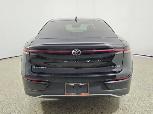 Used 2024 Toyota Crown AWD/4WD image 6