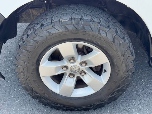 Used 2018 RAM 1500 Tradesman w/ Chrome Appearance Group AWD/4WD image 53