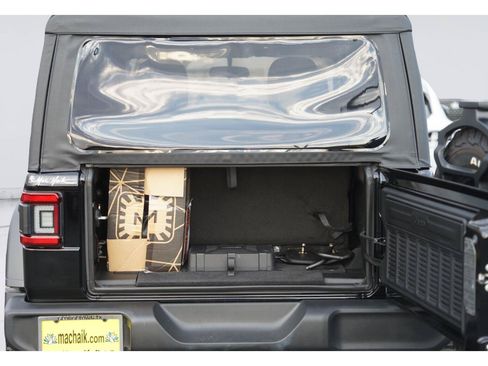 Used 2025 Jeep Wrangler Sport AWD/4WD image 28
