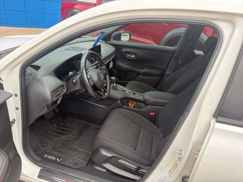 Used 2025 Honda HR-V Sport image 12