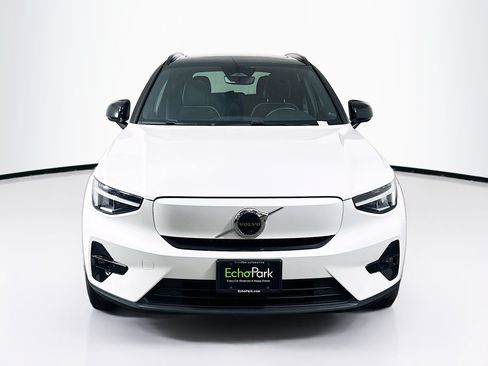 Used 2023 Volvo XC40 Recharge Plus AWD/4WD image 2