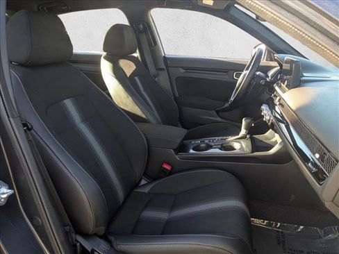 Used 2023 Honda Civic Sport image 21