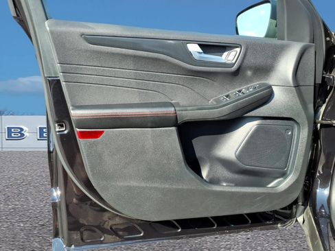 Used 2025 Ford Escape ST-Line Select AWD/4WD image 12