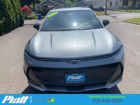 Used 2024 Chevrolet Equinox EV RS FWD image 19