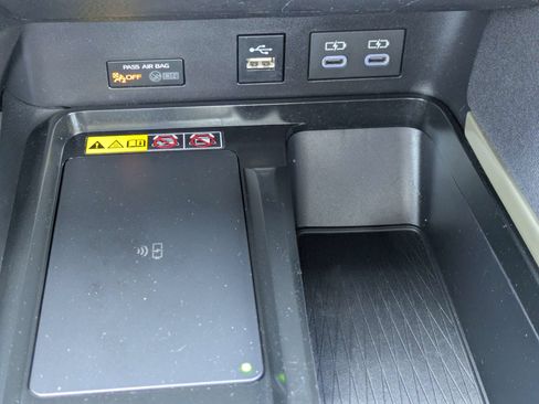 Used 2025 Toyota Camry LE FWD image 23
