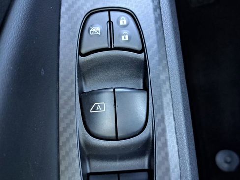 Used 2025 Nissan Altima 2.5 SV image 16