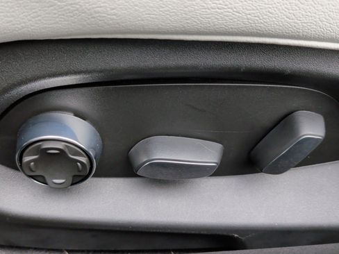 Used 2023 Chevrolet Corvette Stingray Premium Cpe w/ Z51 Performance Package image 32