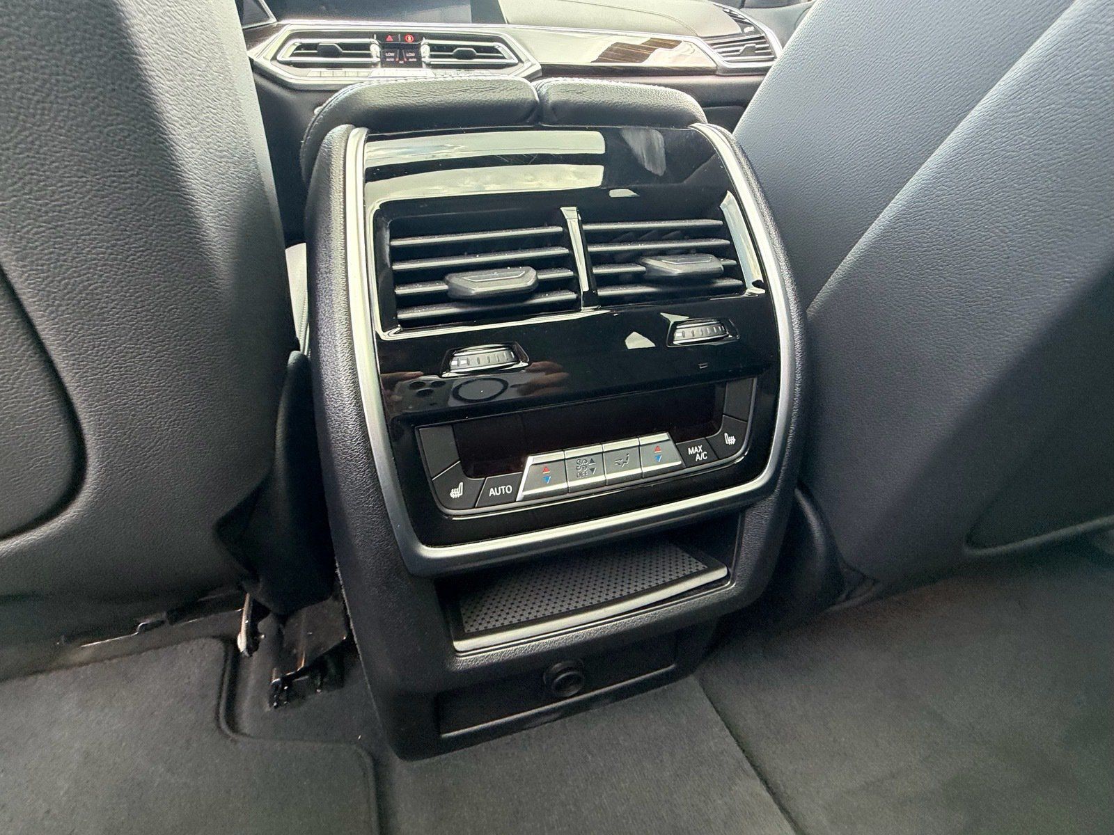 Used 2020 BMW X5 xDrive40i w/ Premium Package AWD/4WD image 12