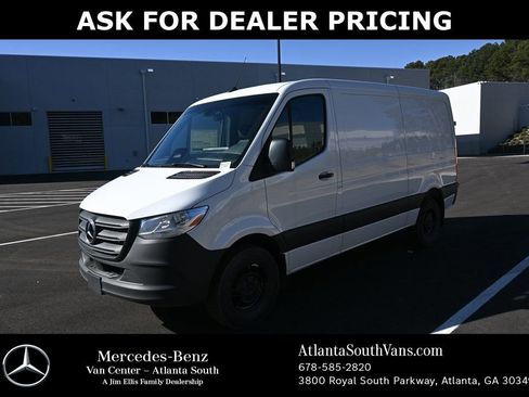 Used 2025 Mercedes-Benz Sprinter 2500 image 1