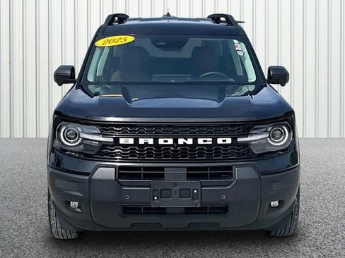 Used 2025 Ford Bronco Sport Outer Banks w/ Outer Banks Tech Package+ AWD/4WD image 3