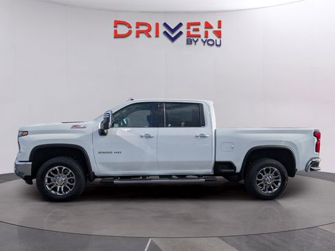 New 2026 Chevrolet Silverado 2500 LTZ w/ LTZ Premium Package image 2