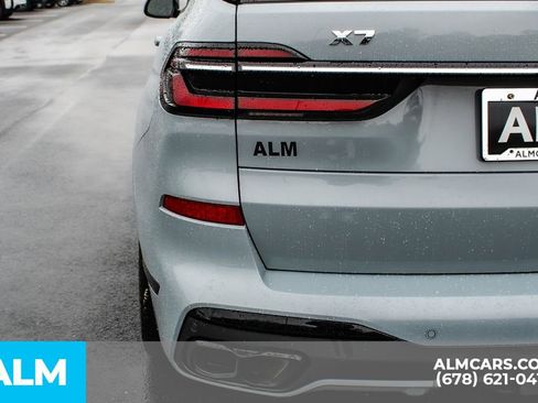 Used 2023 BMW X7 M60i w/ Premium Package image 13