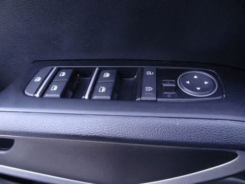 Used 2025 Kia Soul LX w/ LX Technology Package FWD image 13