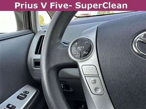 Used 2012 Toyota Prius V Five image 19