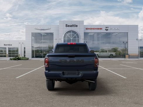 New 2026 RAM 2500 Big Horn AWD/4WD image 8