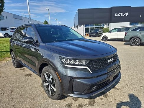 Certified 2022 Kia Sorento EX w/ Panoramic Sunroof Package FWD image 25