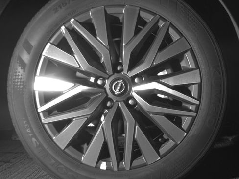 Used 2024 Nissan Altima 2.5 SV image 13