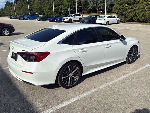 Used 2024 Honda Civic Touring image 16