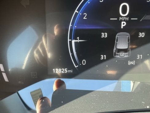 Used 2025 Toyota Grand Highlander AWD image 31